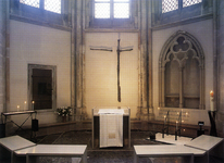 602106 Afbeelding van de Gedachteniskapel in de kooromgang van de Domkerk (Domplein) te Utrecht.